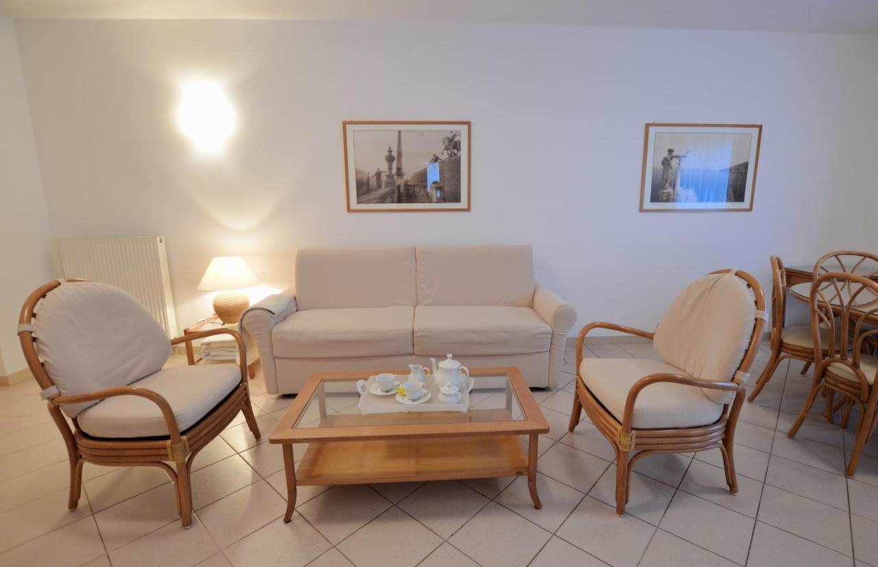 Residence Alle Palme Riva del Garda Exterior photo